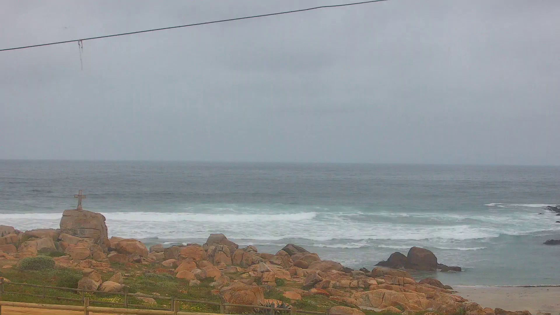 Latest snapshot from the Hanga-Roa, Playa de los Ahogados cam