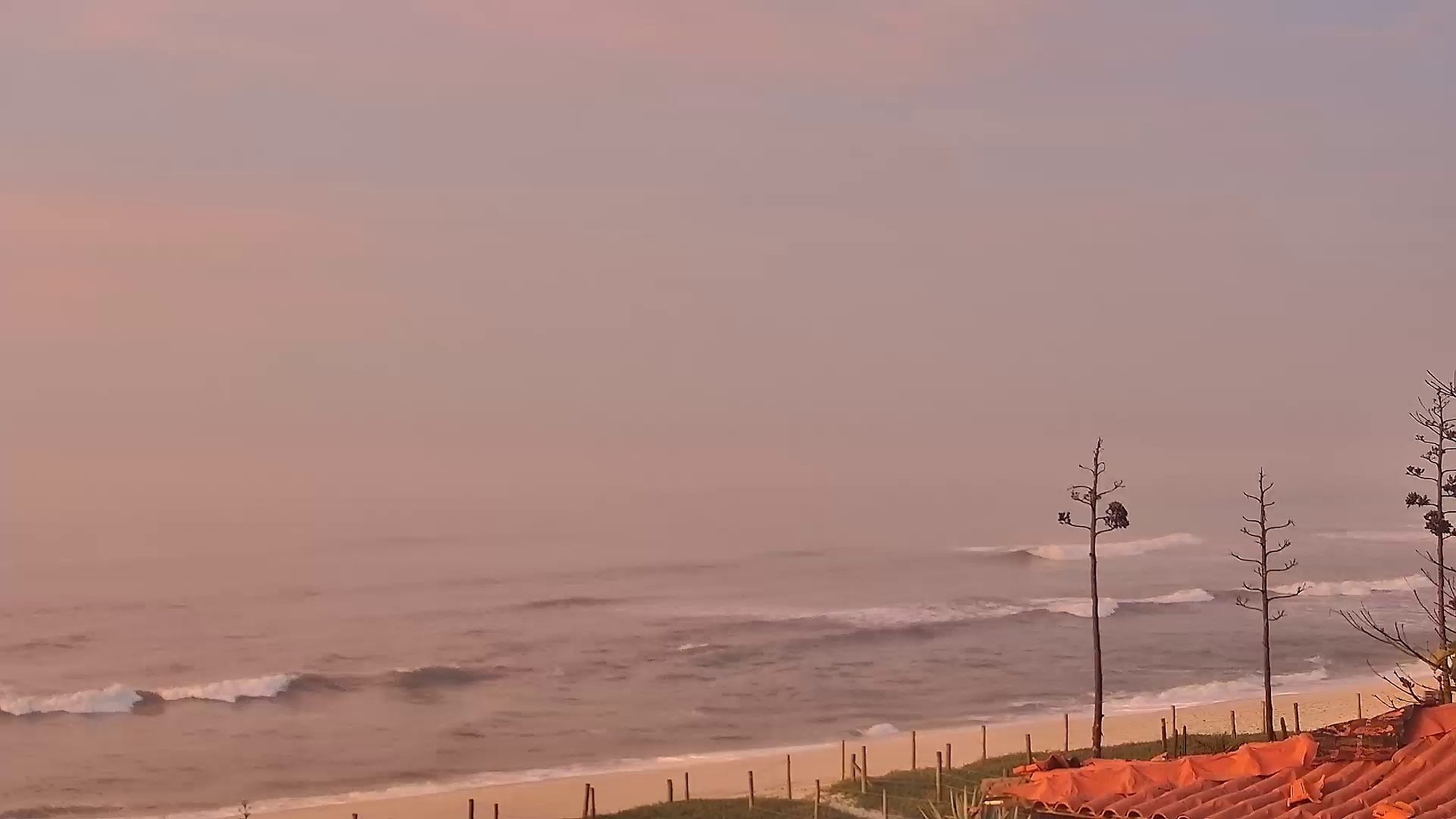 Latest snapshot from the Itaúna, Saquarema 2 cam